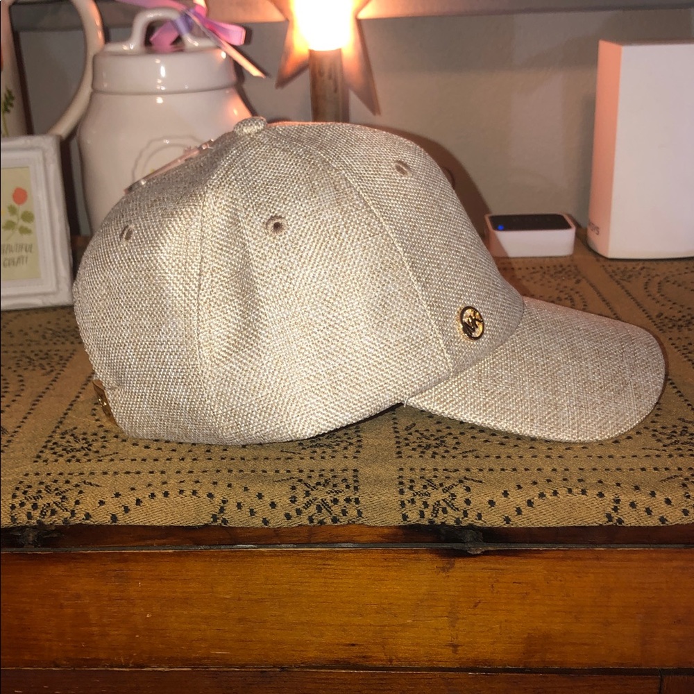 Michael Michael Kors Beige Linen-Texture Baseball Cap - Picture 3 of 10